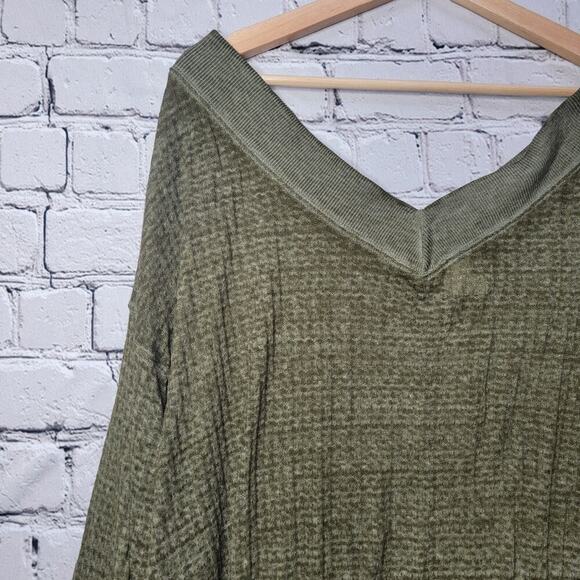 We The Free People South Side Thermal Knit Oversized Off Shoulder Top Green Sz S - Picture 4 of 12